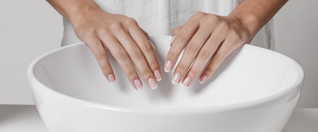 Effective baths for treating inflamed cuticles.